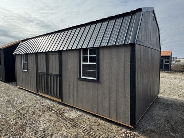 Side Lofted Barn