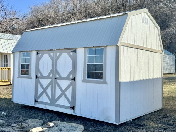 Side Lofted Barn Saint Joseph, MO